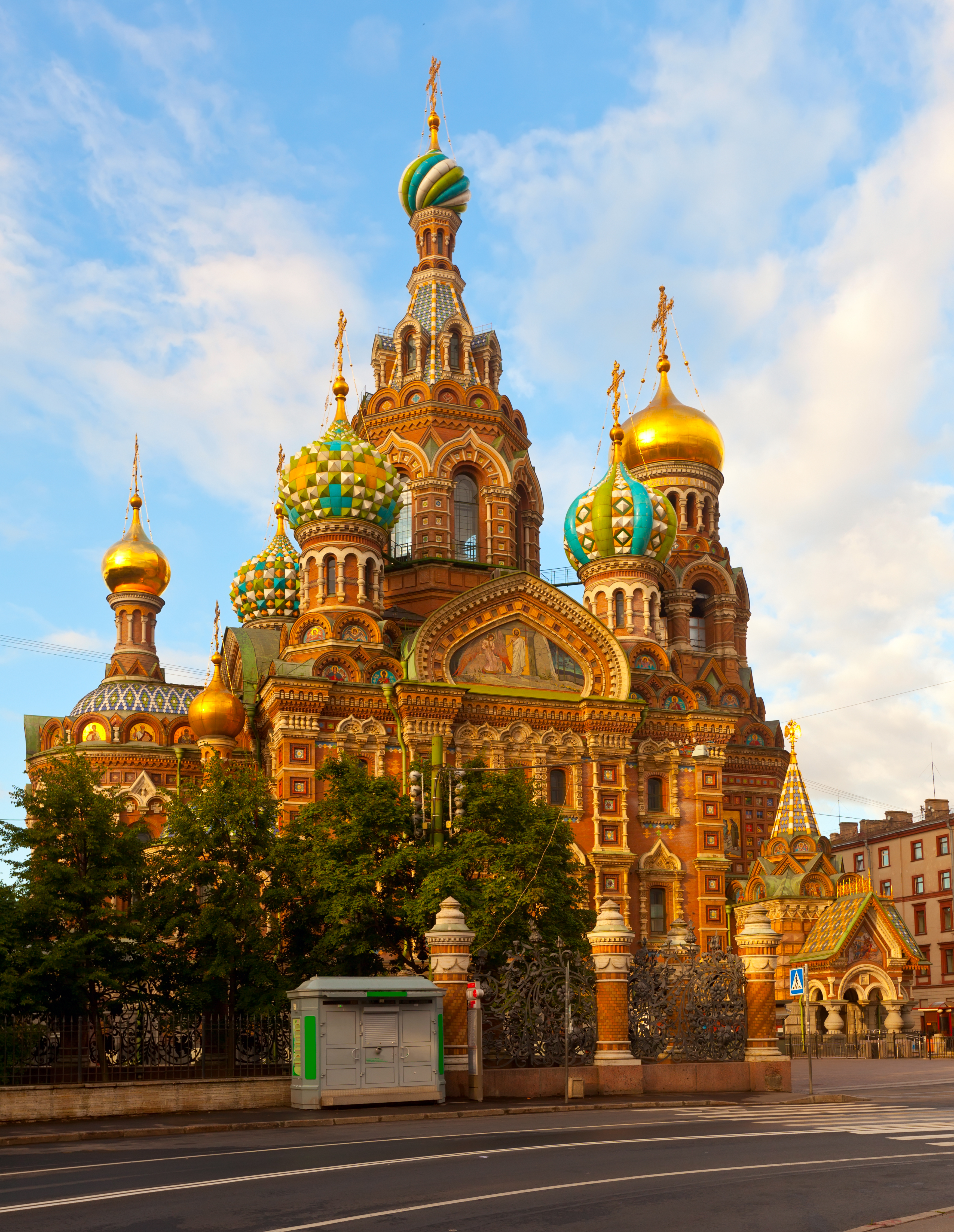 church of the savior on blood in summer